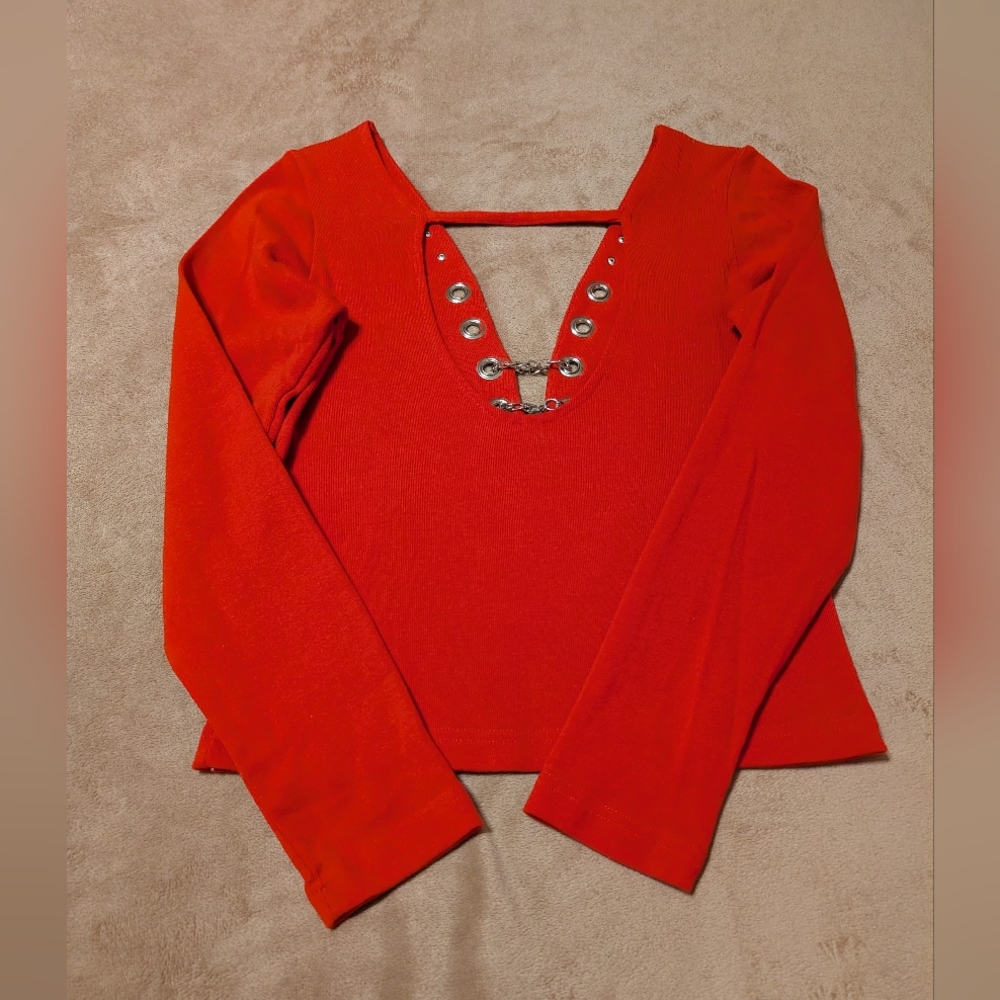 Red Cotton - Chrome Grommets & ⛓️‍💥 Long Sleeve Top - Picture 9 of 13
